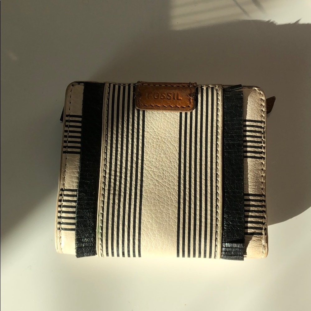 Fossil Black/Cream Leather Wallet